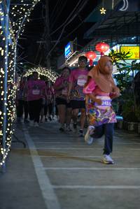 BIB: 18332
                            <button type="button" onclick="openModal(24677621)" class="btn btn-primary btn-sm float-right btn-popup" data-toggle="modal" data-target=".modal-high-quality">
                        <i class="fas fa-shopping-cart"></i> Add to Cart
                    </button>
                                            <button type="button" onclick="isThisMe(24677621, true)" class="btn btn-success btn-sm float-right btn-popup btn-isme hidden" data-toggle="tooltip" data-placement="bottom" title="นี่คือรูปของคุณใช่ไหม คลิกที่นี่เพื่อเอาเข้าอัลบั้ม">
                        <i class="fas fa-plus"></i> Add to album
                    </button>
                    <button type="button" onclick="isThisMe(24677621, false)" class="btn btn-warning btn-sm float-right btn-popup btn-isnotme hidden">
                        <i class="fas fa-ban"></i> Remove from album
                    </button>